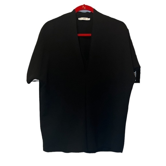 Vince Tops - Vince Women’s Top Double V Size XS Inverted Pleated Black Top